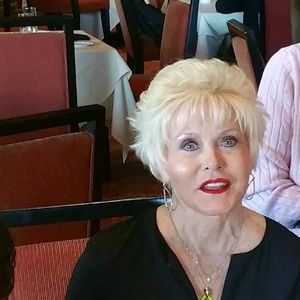 Meet your Posher, Jeanette